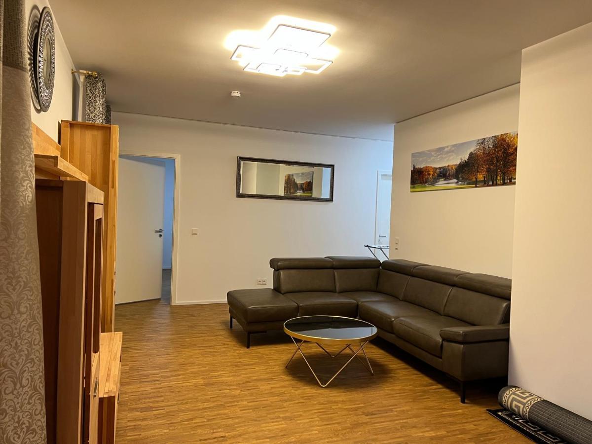 Three Bedroom Apartment In City Centre With A Grand Garden Frankfurt am Main Bagian luar foto